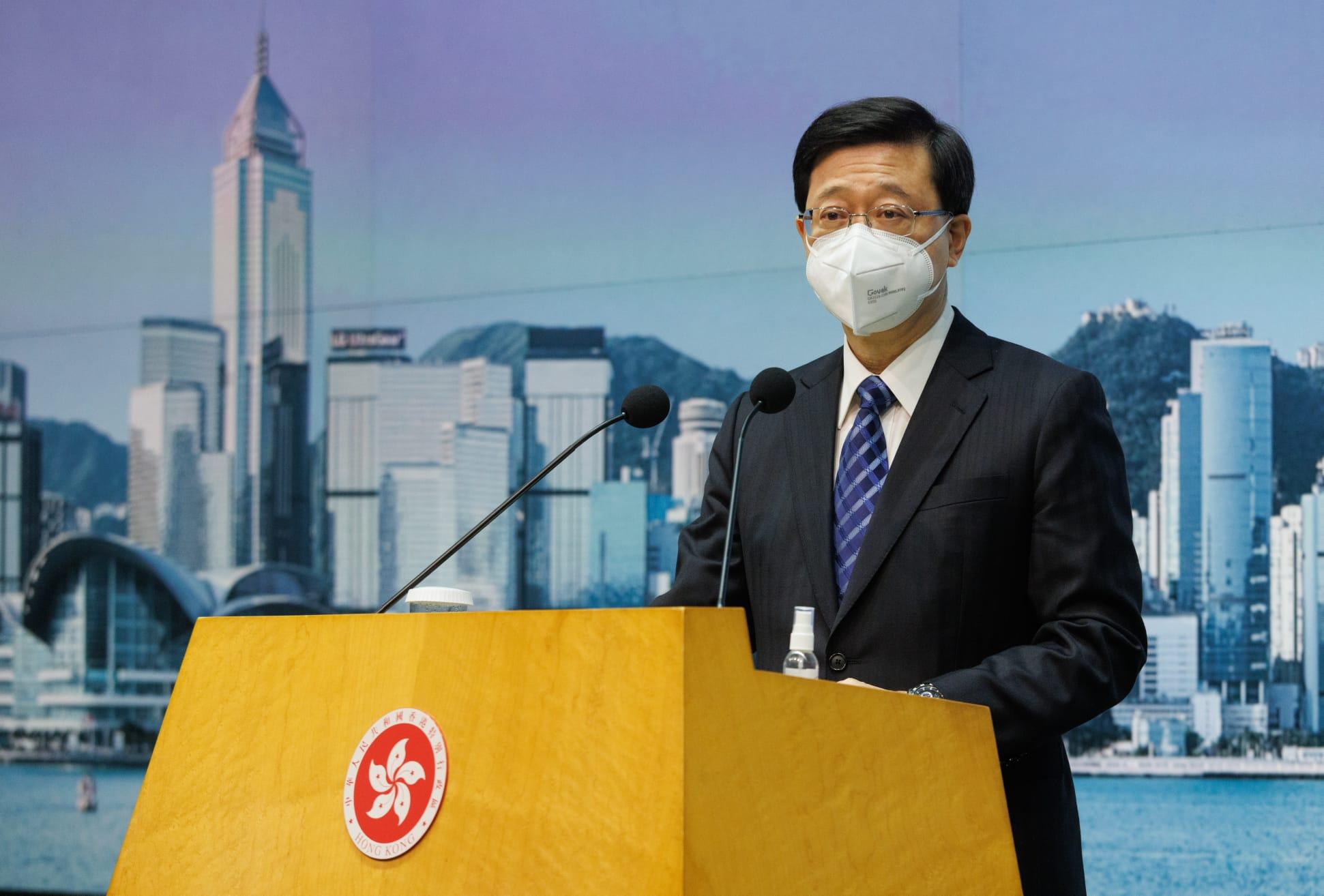 特首李家超出席行會前見傳媒。(蘇文傑攝)