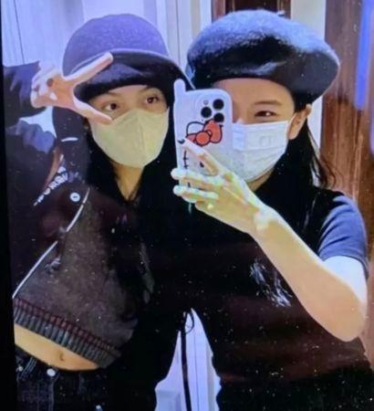 有關Lisa的疑似私生活照片也被曝光。