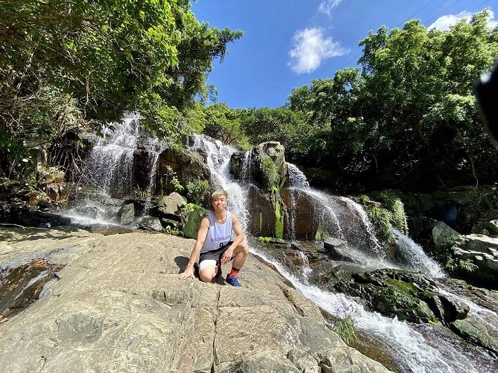 這條小夏威夷徑行山路線鄰近寶琳站,可以1小時內到達瀑布。