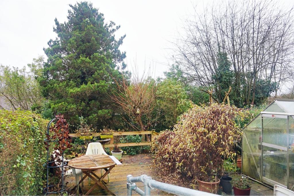 海外樓市|英國樓租金飆 港人揸6單位 回報逾8厘?