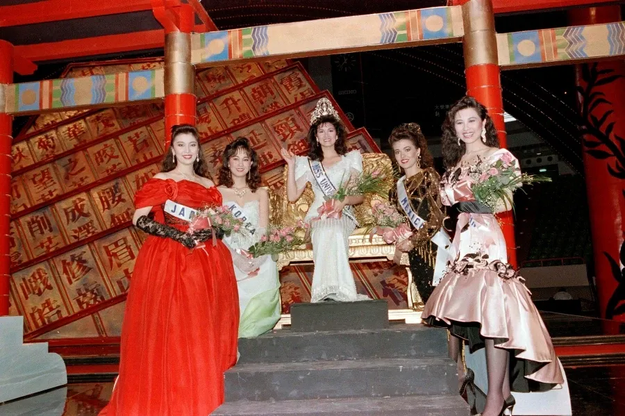 87年港姐冠軍楊寶玲在環球小姐獲第名,同時亦在國際小姐贏得亞洲皇后。