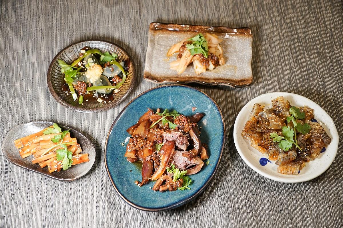 多款由老闆親自調味的麻辣小食