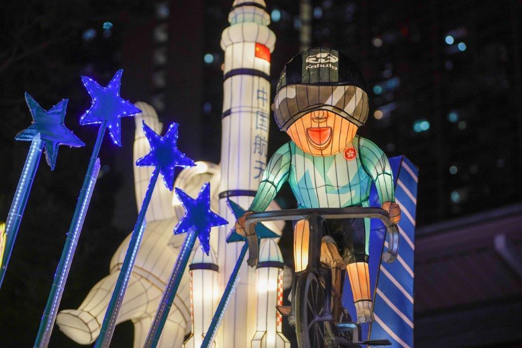 嗇色園黃大仙祠中秋辦花燈園遊會。(李睿哲攝)