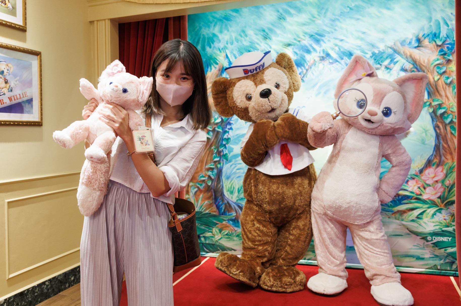 大家可以在小鎮影院,近距離與Duffy和LinaBell合照打卡。(蘇文傑攝)