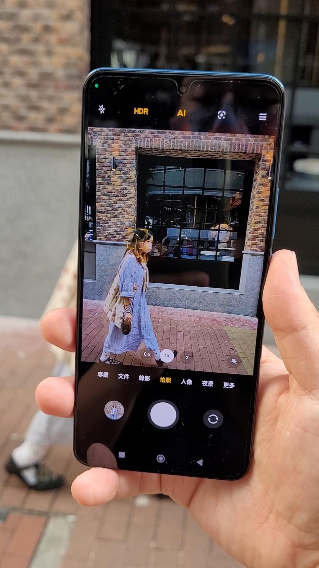 ProFocus追焦實試,雙擊「黃標」即可鎖定焦點。