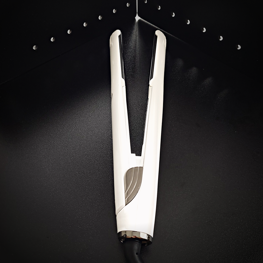 GP225振動導入修護造型夾設有黑白兩色。$2,180