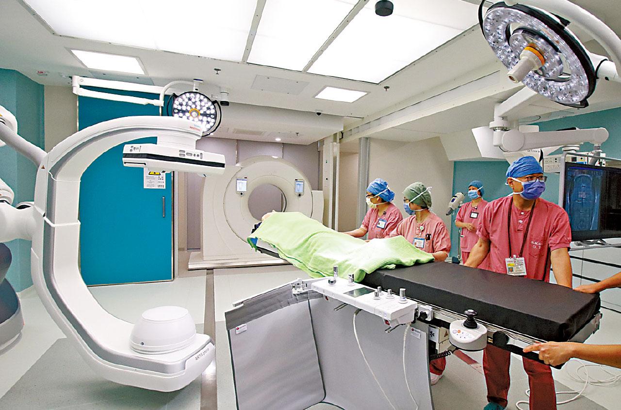 東區醫院建兩間複合手術室 手術同時可做放射診斷介入治療