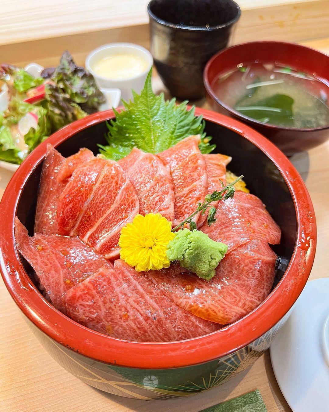 醬油漬吞拿魚腹肉丼(相片來源:instagram:funya3)