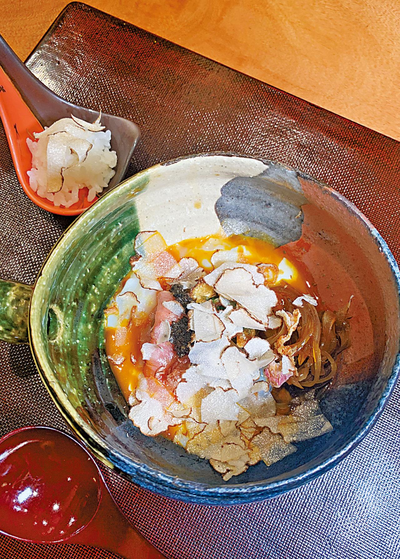 小田大牛 ── 「犇 Ushidoki」