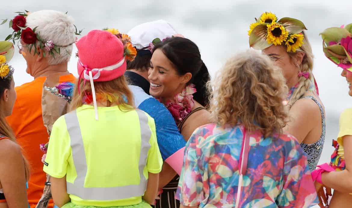 2018年梅根與亨利的澳洲之行,展現親民一面。(路透社)