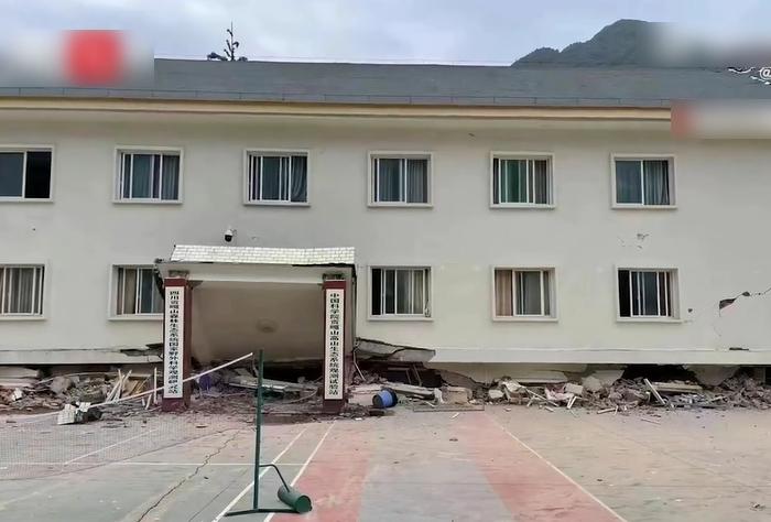 中國科學院貢嘎山高山生態系統觀測試驗站野外站垮塌,1名工作人員遇難。(互聯網)