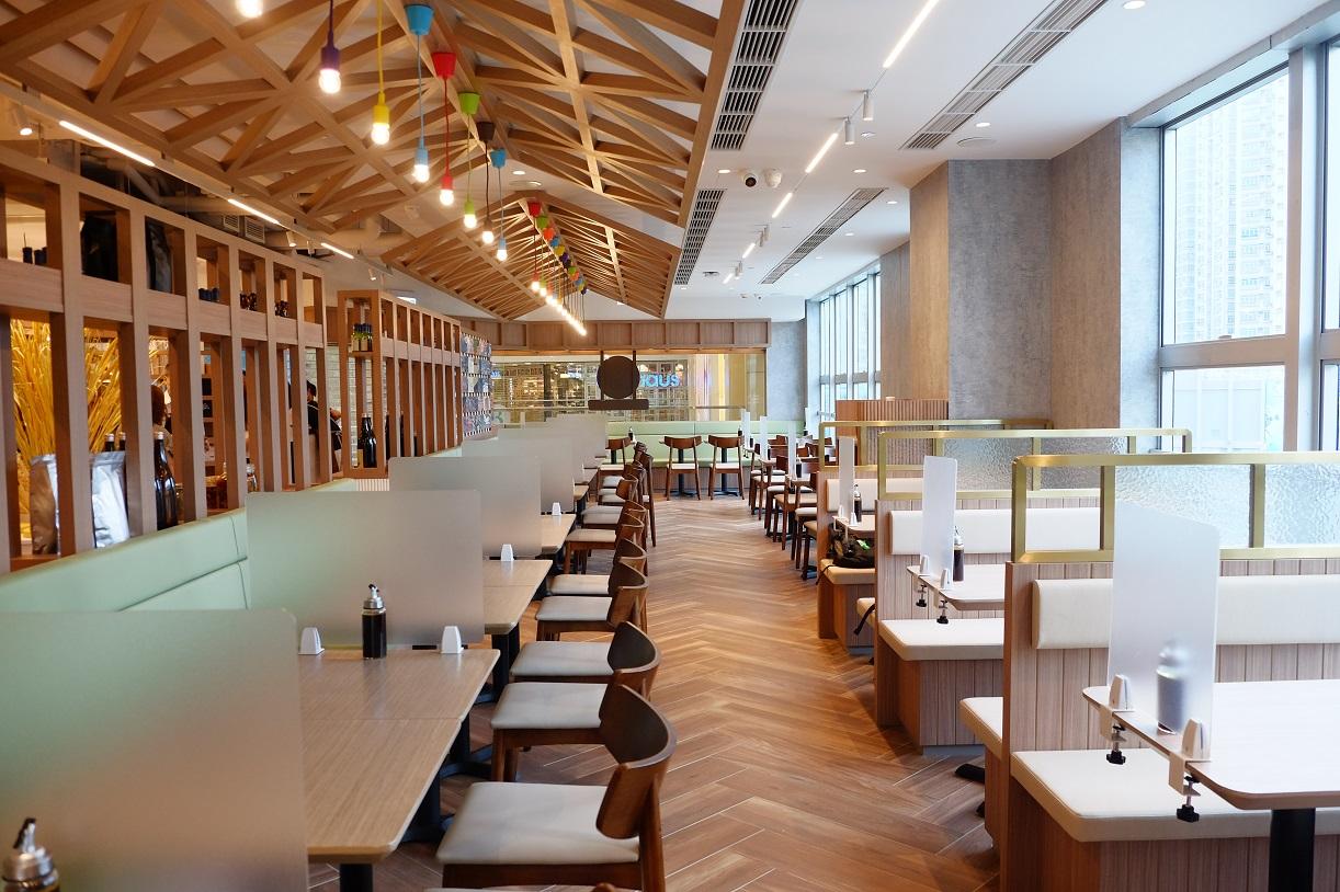 以原木色為設計基調