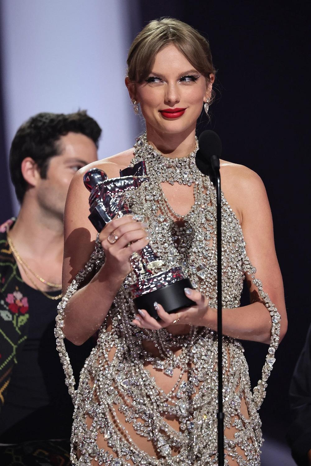 Taylor每張專轉也可橫掃各頒獎禮獎項。