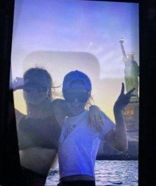 Jennie的私密照疑遭駭客入侵從雲端盜取。