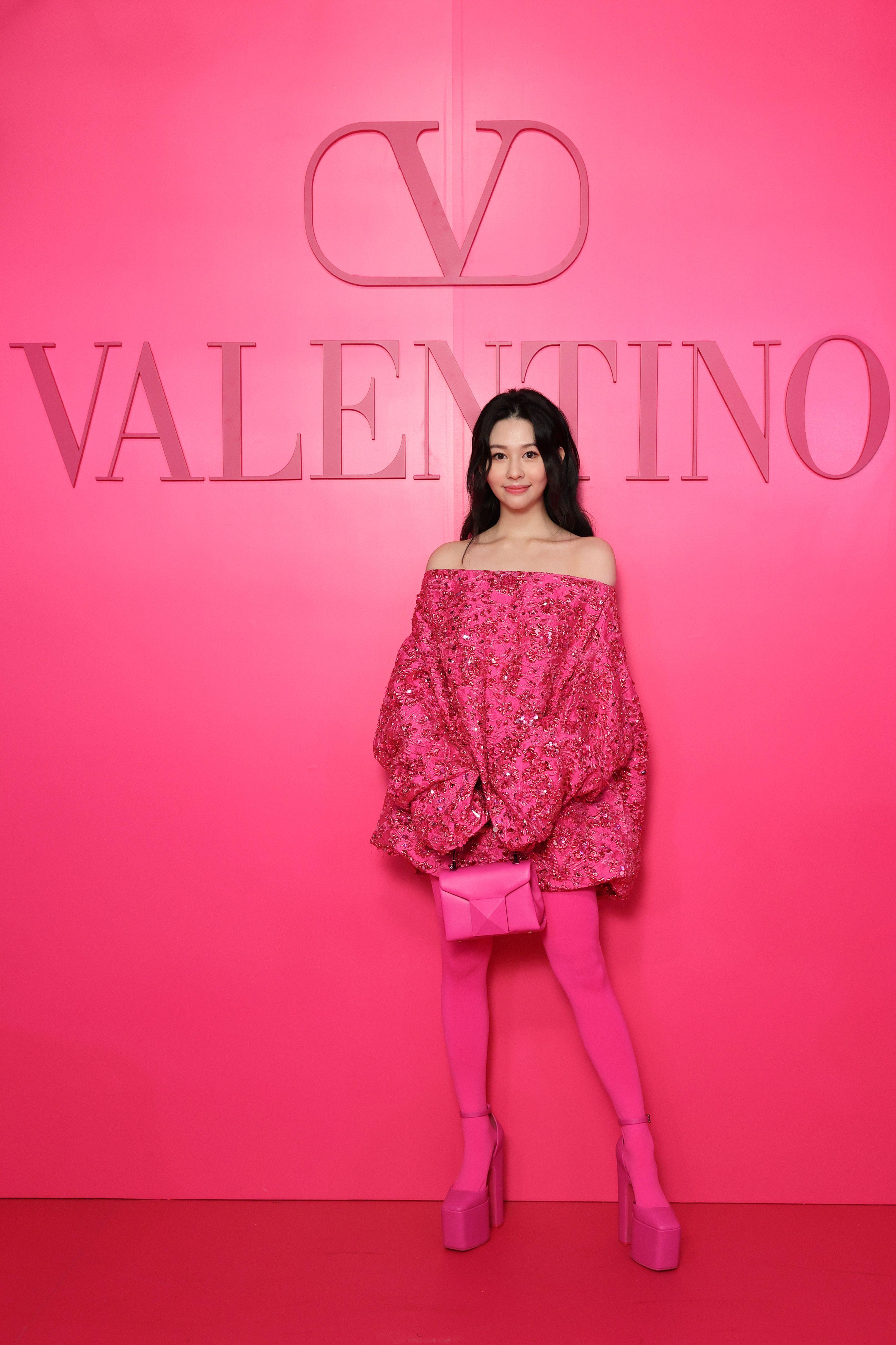 沈月盡得母親優良遺傳。