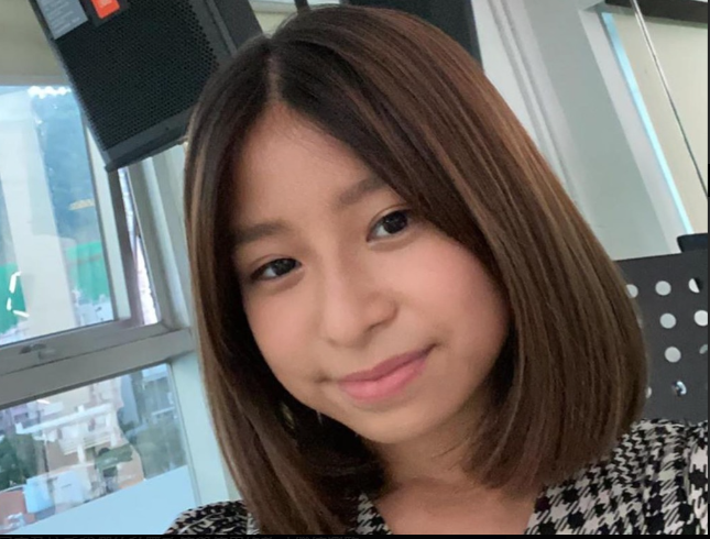 今年底15歲的Celine長得亭亭玉立,被指是「少女版黃心穎」。