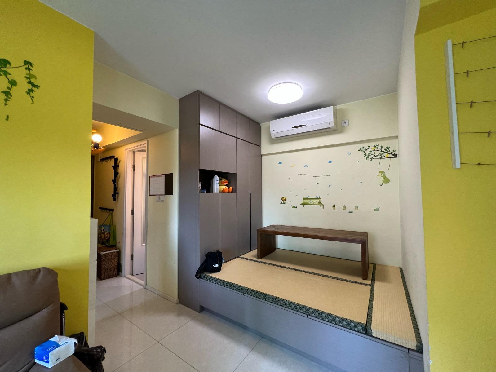 飯廳位置設有日式地台,提供大量收納空間。