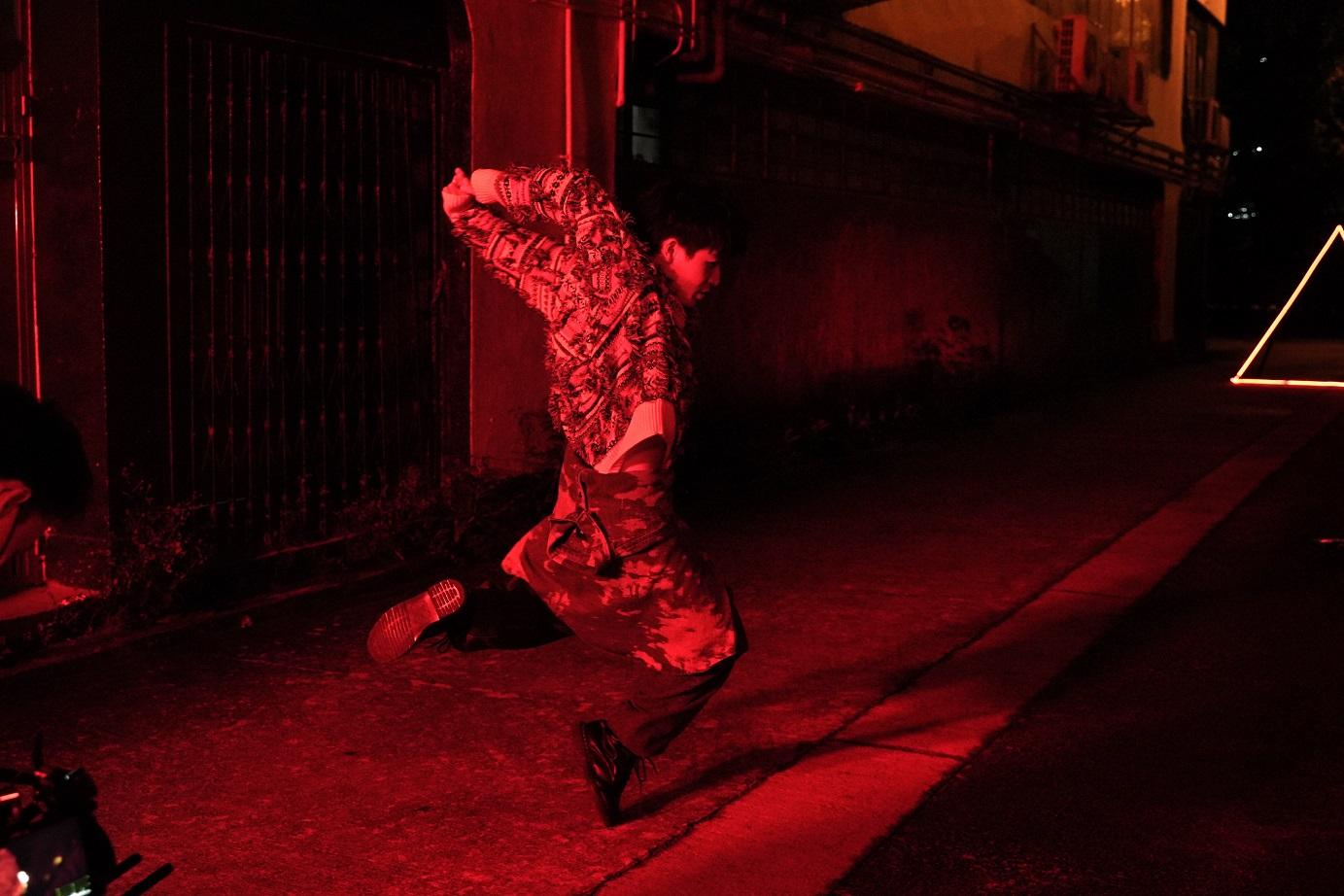 趙祥誠Ben以12個不同造型為新歌《我在每個宇宙都》拍MV,他笑言是人生第一次。