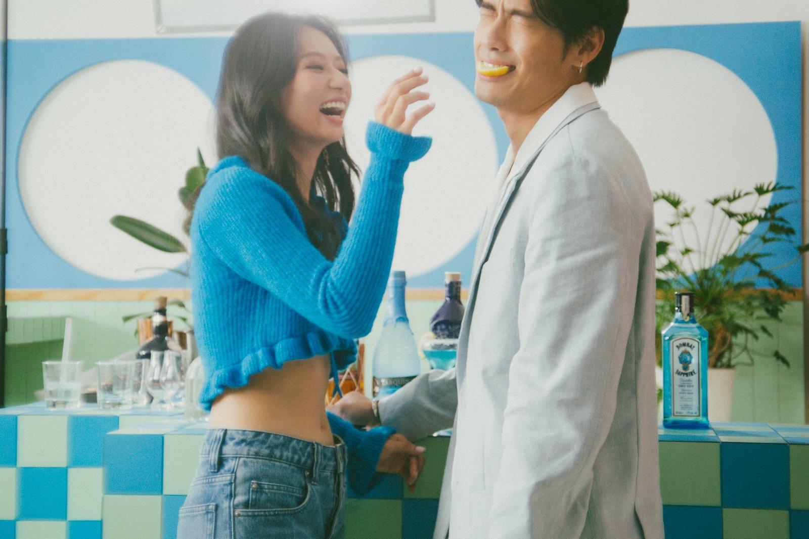 MV導演花盡心思為KAYAN打造了她的「內心世界」。