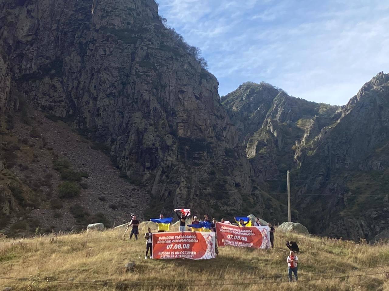 格魯吉亞人在邊境重提南奧塞梯的戰事。(Twitter圖片)