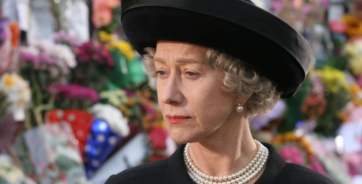 海倫美雲扮演伊利沙伯二世像真度十足,而她得悉女王離世後也在第一時間發文哀悼。