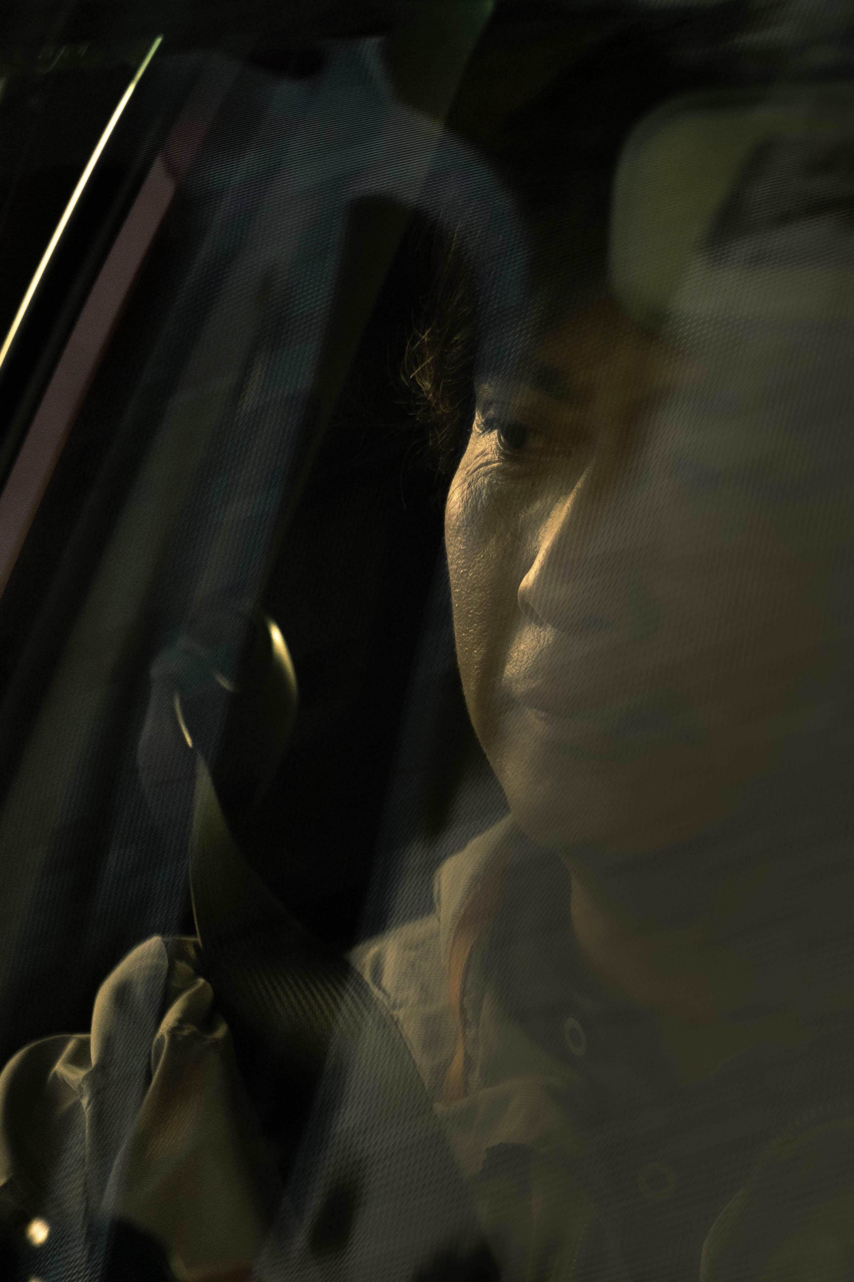 謝君豪在《過時·過節》演Edan的父親,兩父子關係崩緊。