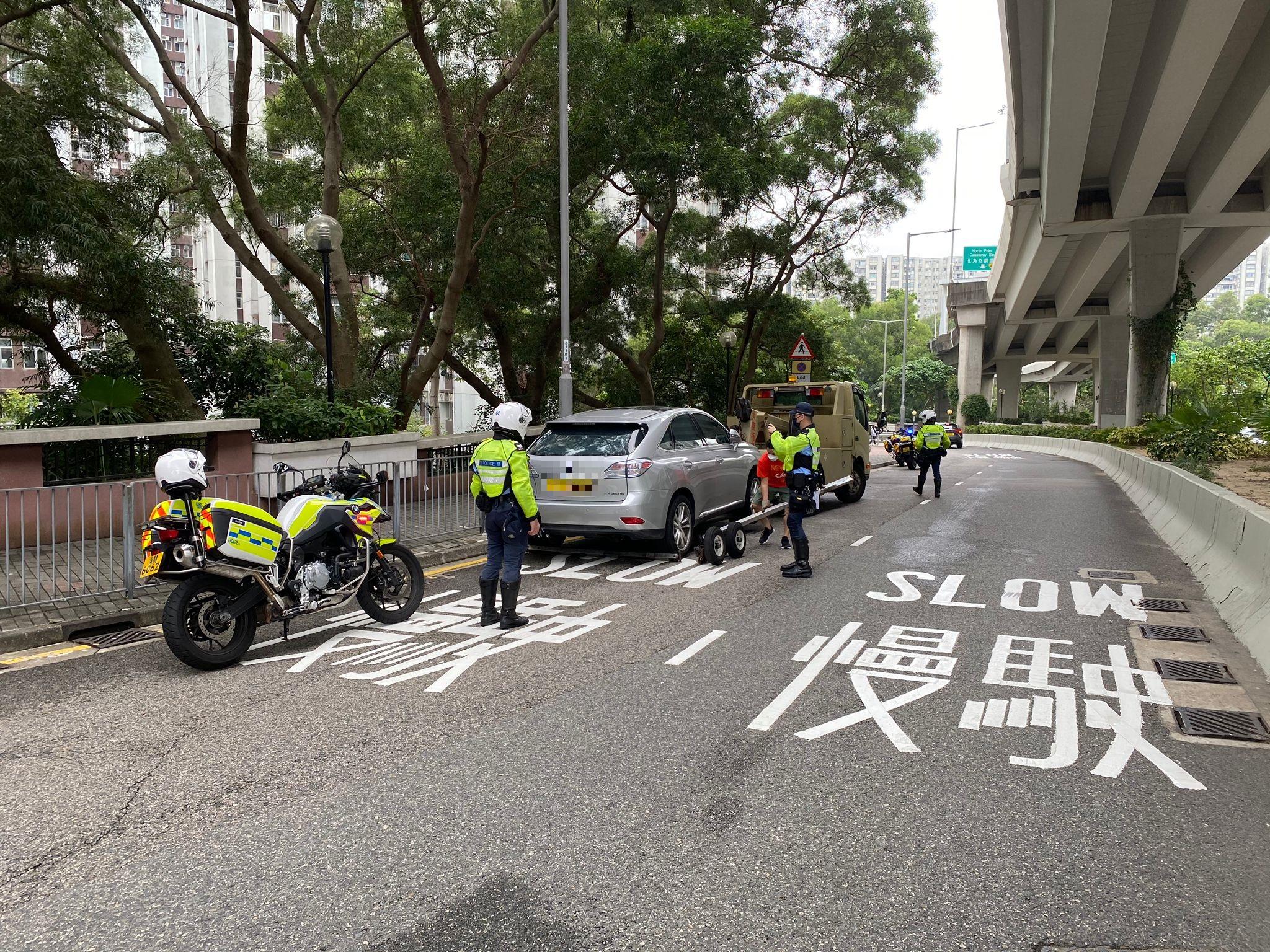 警方港島多個交通黑點執法 拖走7車發逾3000張牛肉乾