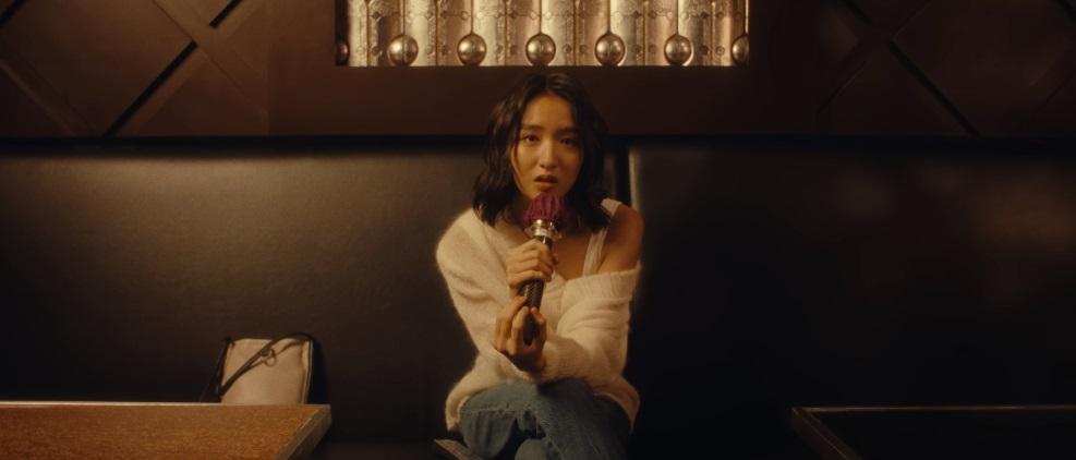 今次MV由柏安妮的17歲寶貝女許恩怡擔任女主角。