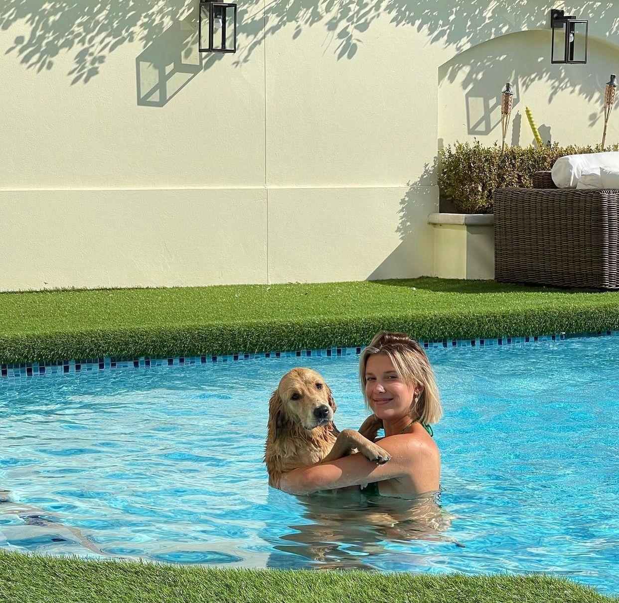 米莉芭比布朗不時在IG分享性感生活照。