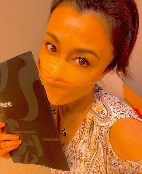 藤原紀香獲網民大讚保養得宜,本月底更會開Talk Show分享健美心得。