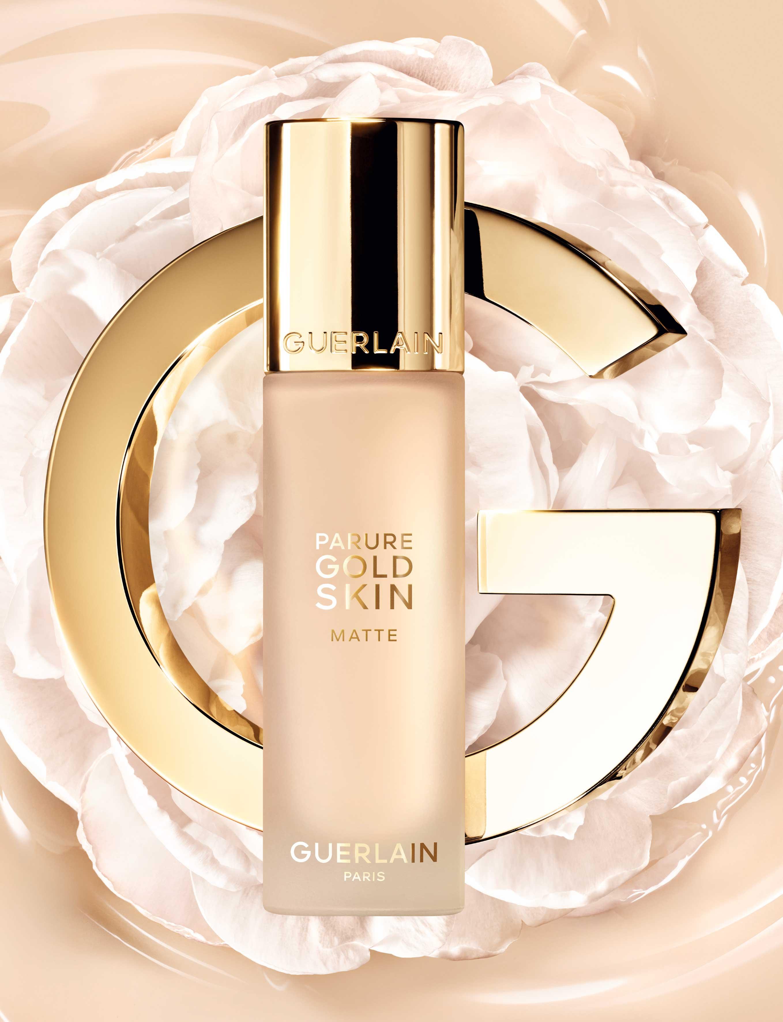 嬌蘭金鑽修顏啞緻粉底液 $805/35ml