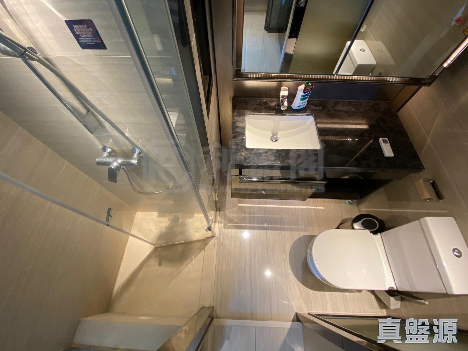 單位浴室非常新淨企理。(代理提供相片)