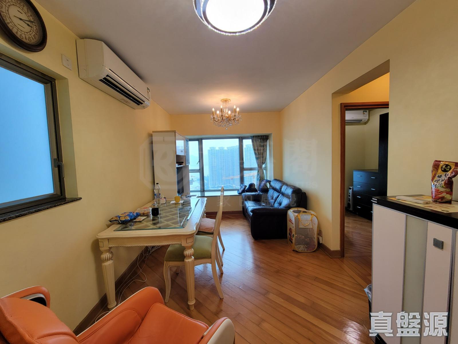 長方形開則的大廳,四正實用,窗外是永久海景及市景,景觀吸引。(代理提供相片)