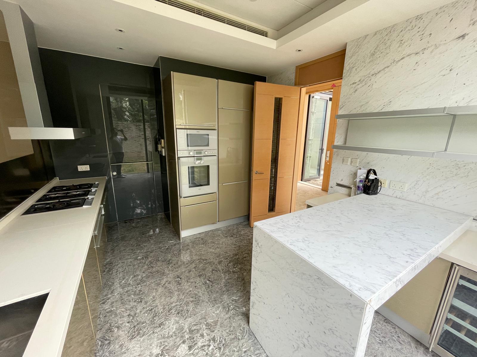 廚房闊大,基本配套齊全。(代理提供相片)