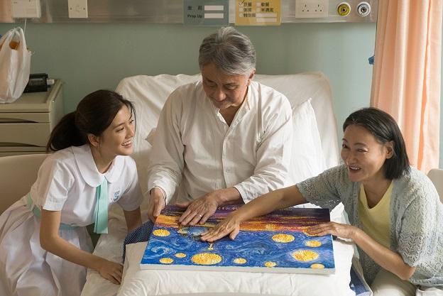 惠英紅、吳岱融和吳千語在《一路瞳行》演一家人。(劇照)