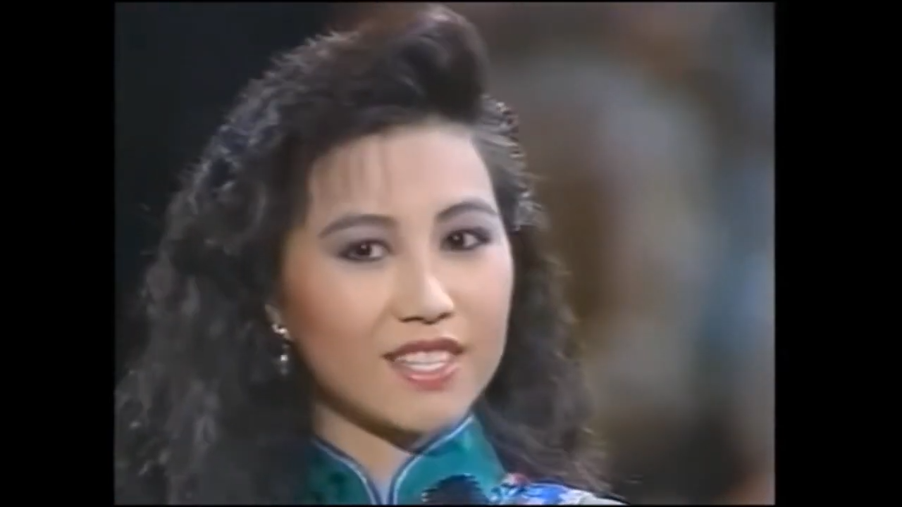 87年港姐冠軍楊寶玲代表香港參選國際選美賽事,均獲得佳績。