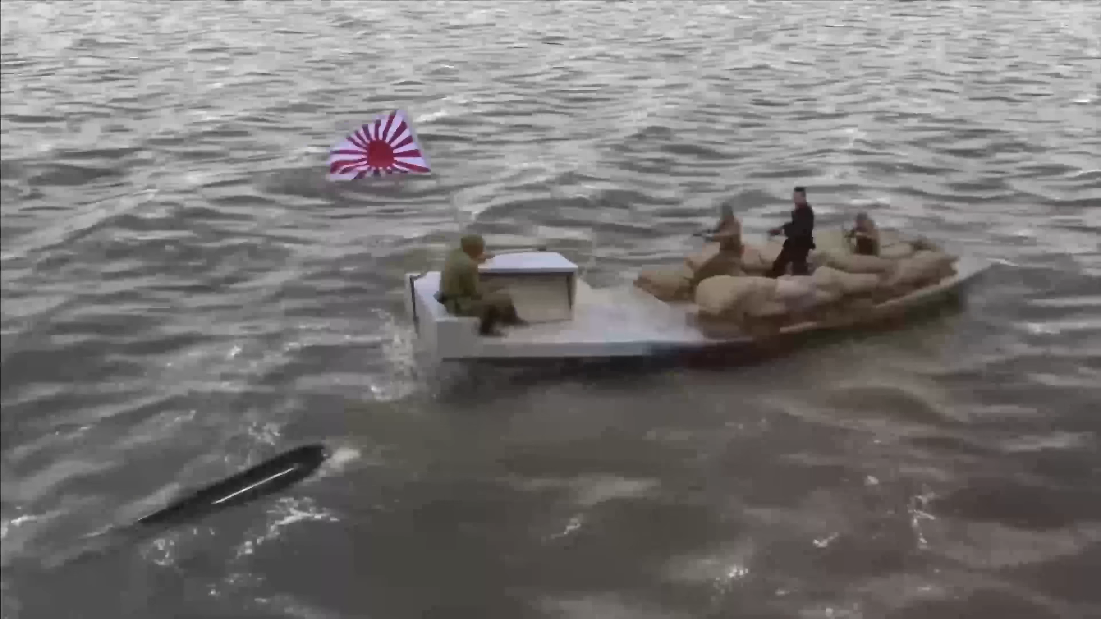 最後魚雷離奇自己航行並炸毀目標。