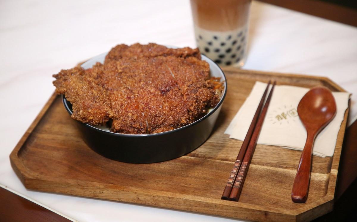 那個滷排骨便當($68)