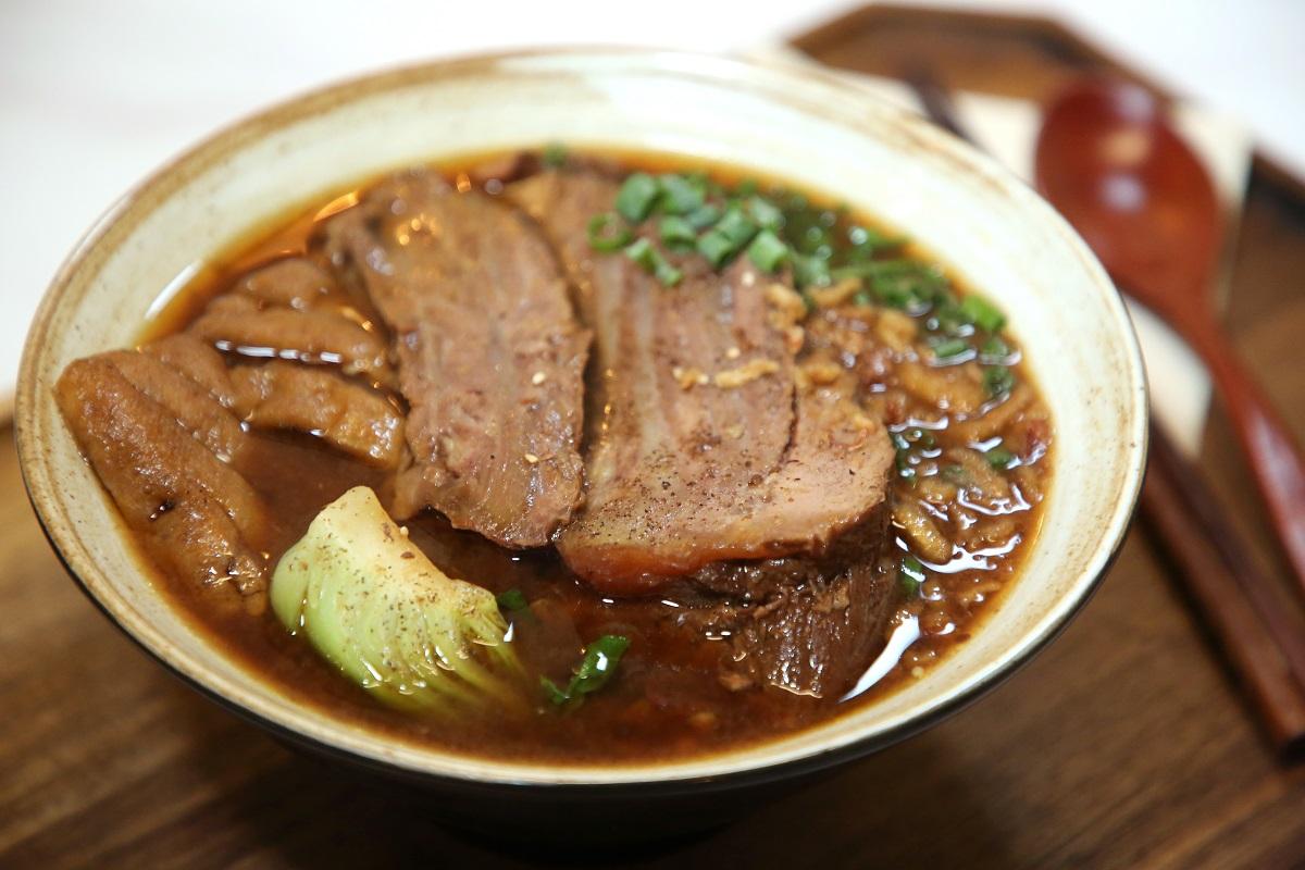 紅燒牛腱湯麵($80)