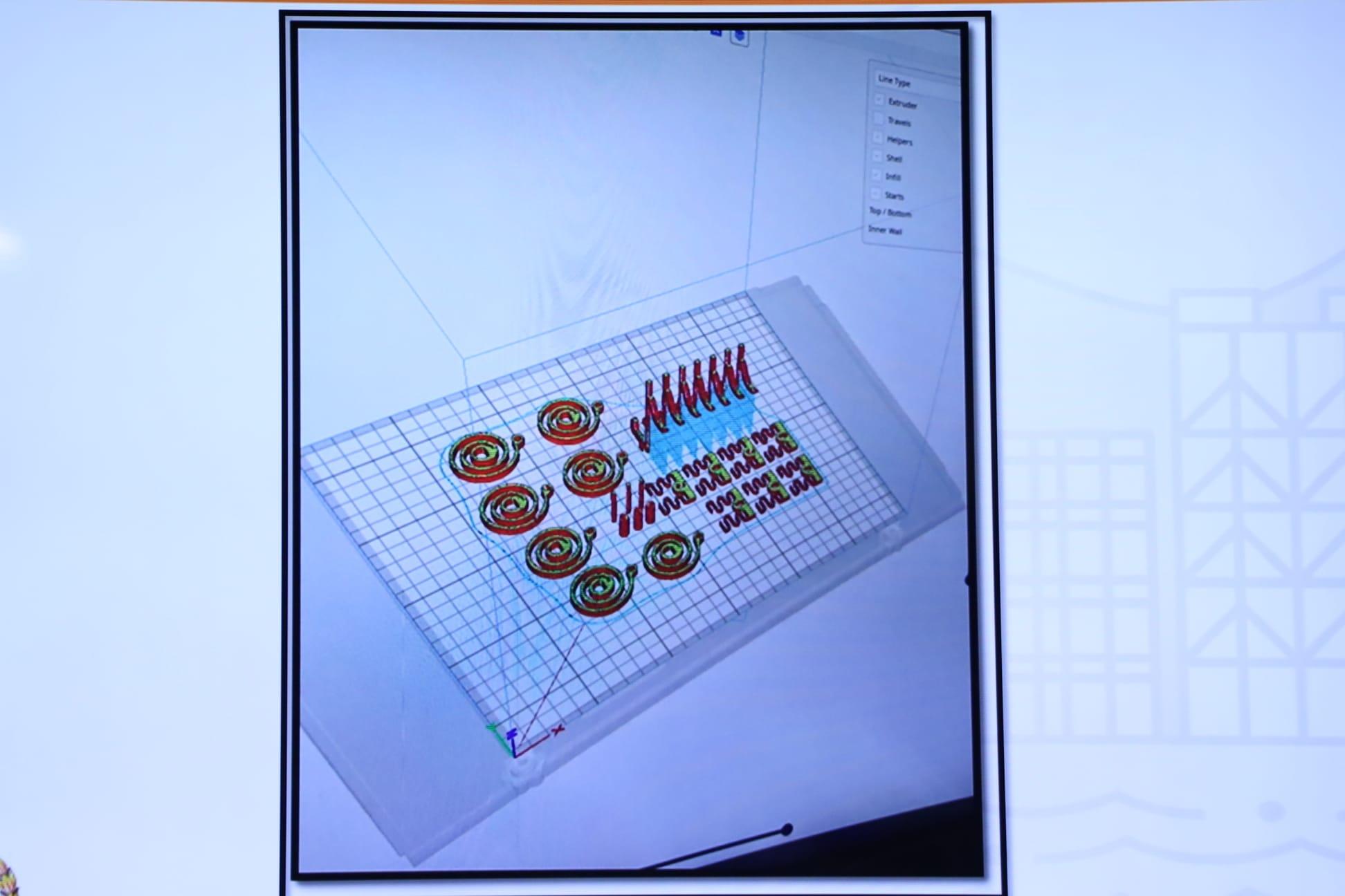 警方在usb內搜出製作3D手槍部件的藍圖。(鍾式明攝)