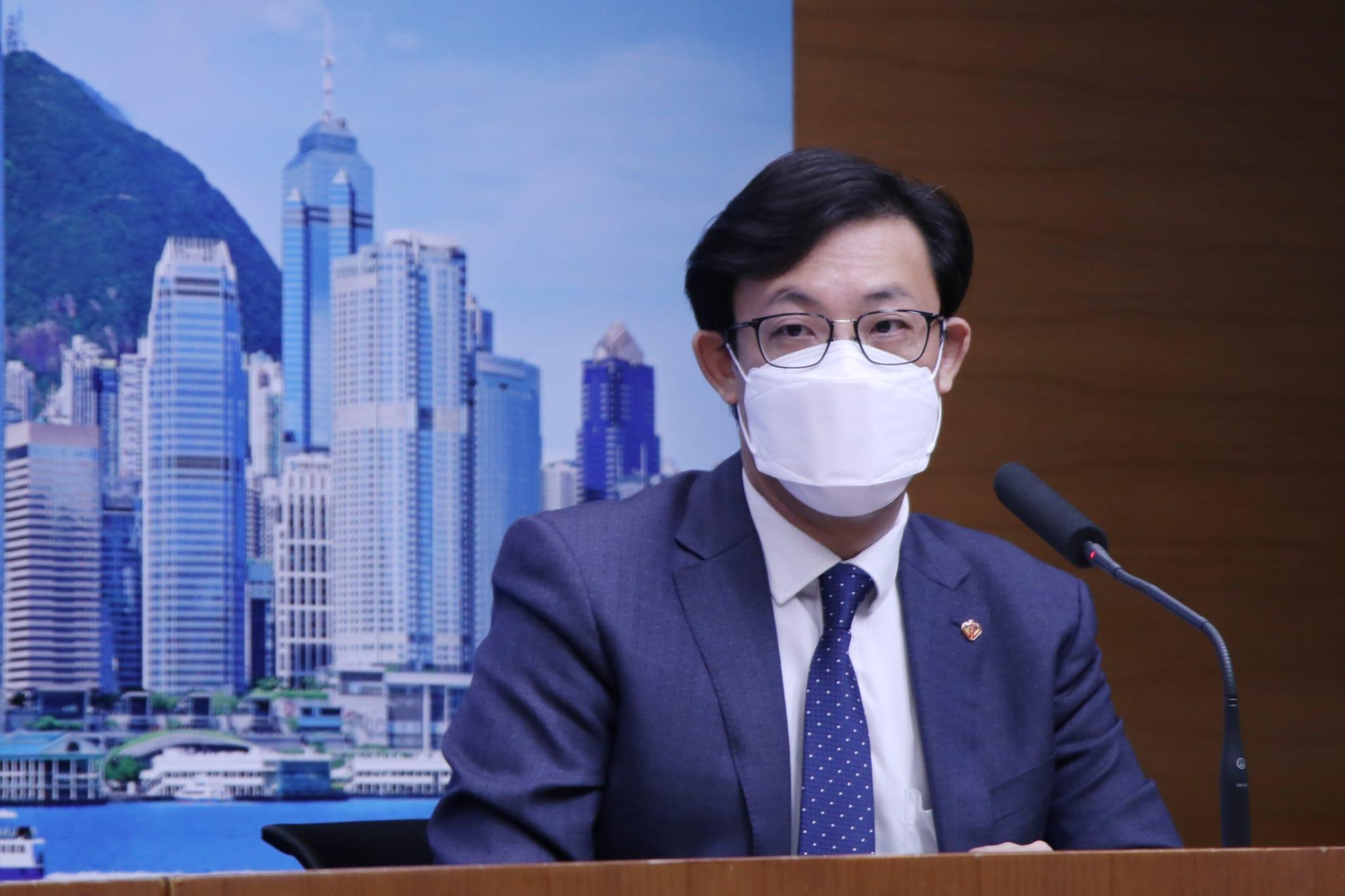 醫院管理局總行政經理(綜合臨床服務)李立業醫生。(林俊源攝)