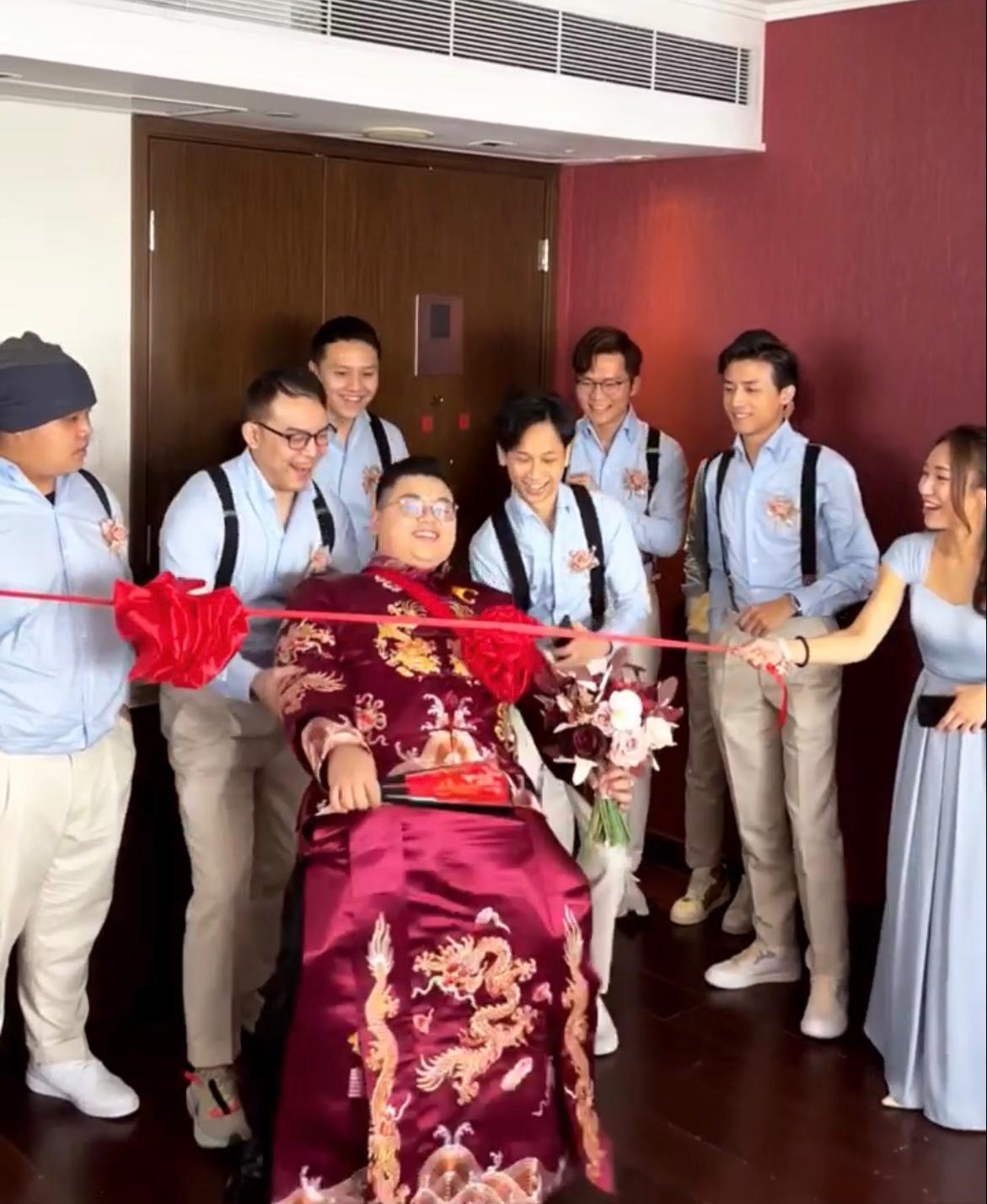 AK與幾位兄弟接受姊妹團的挑戰。