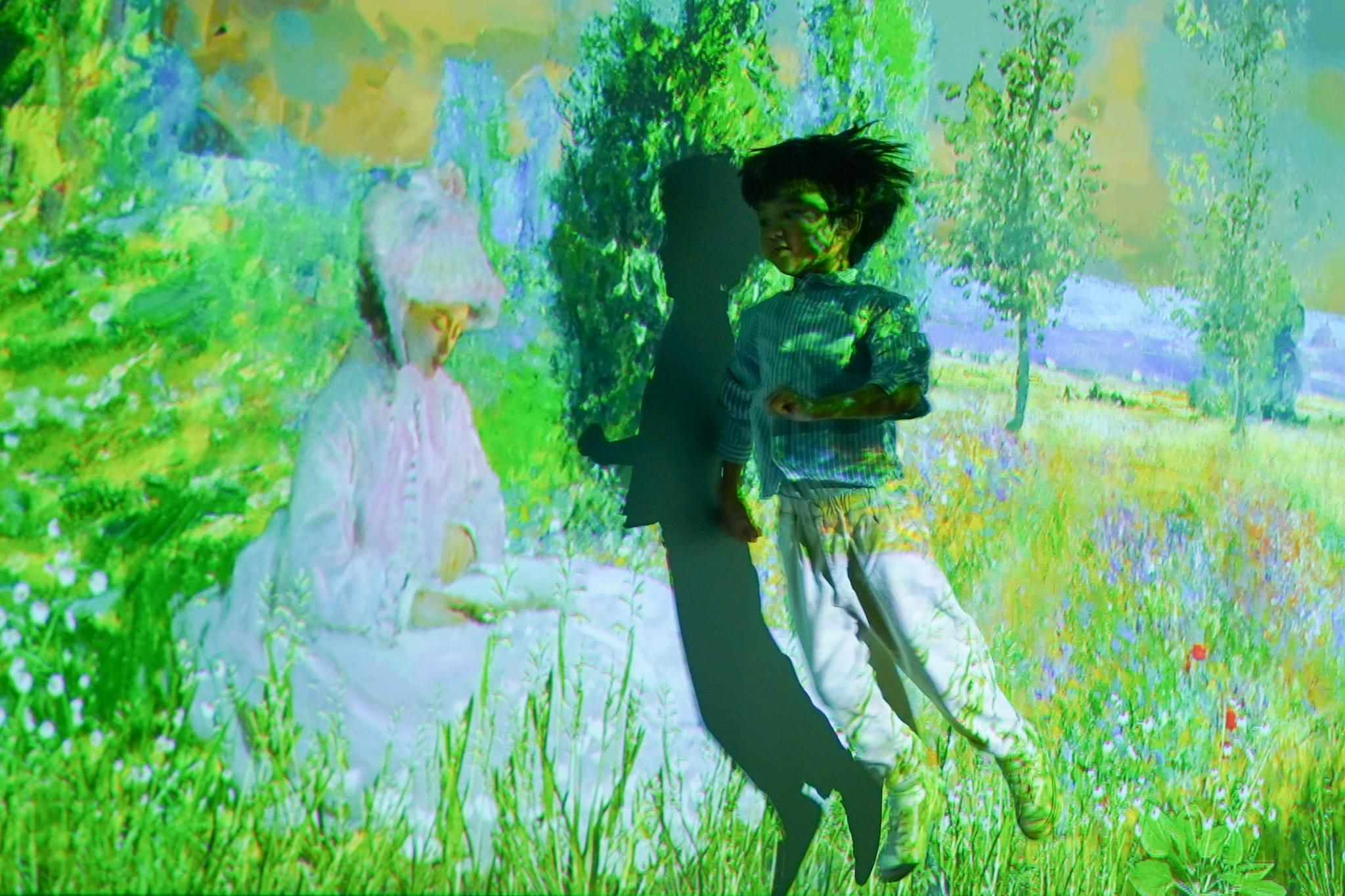 觀眾在36分鐘的光影盛宴中彷如置身莫內的世界之中