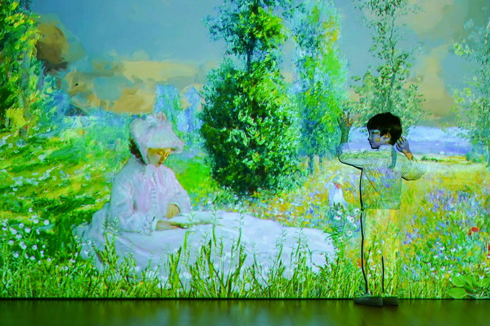 200幅莫內畫作猶如跳出畫框。(李睿哲攝)