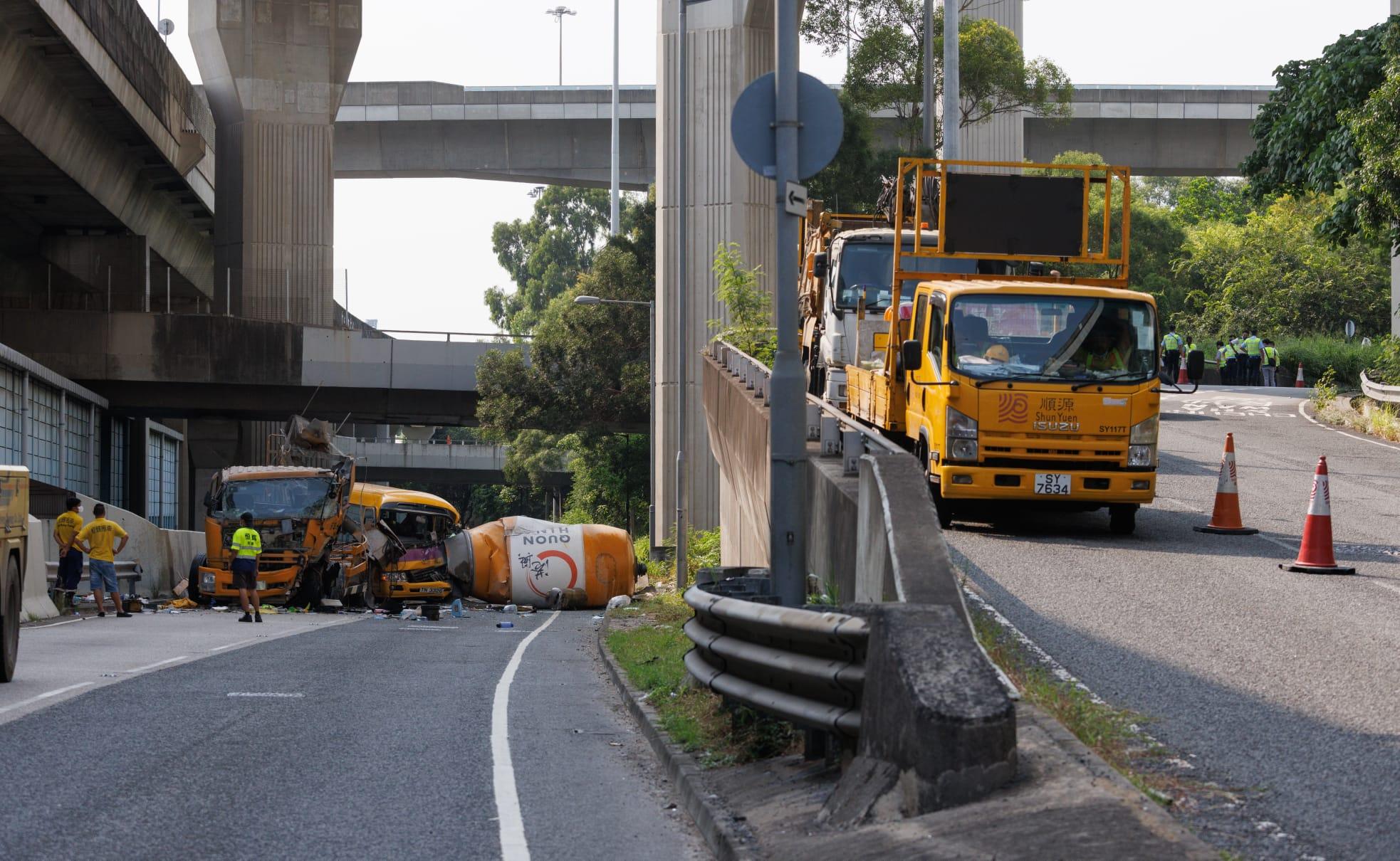 田螺車青沙公路墮橋壓校巴 釀至少1死4傷 (持續更新)