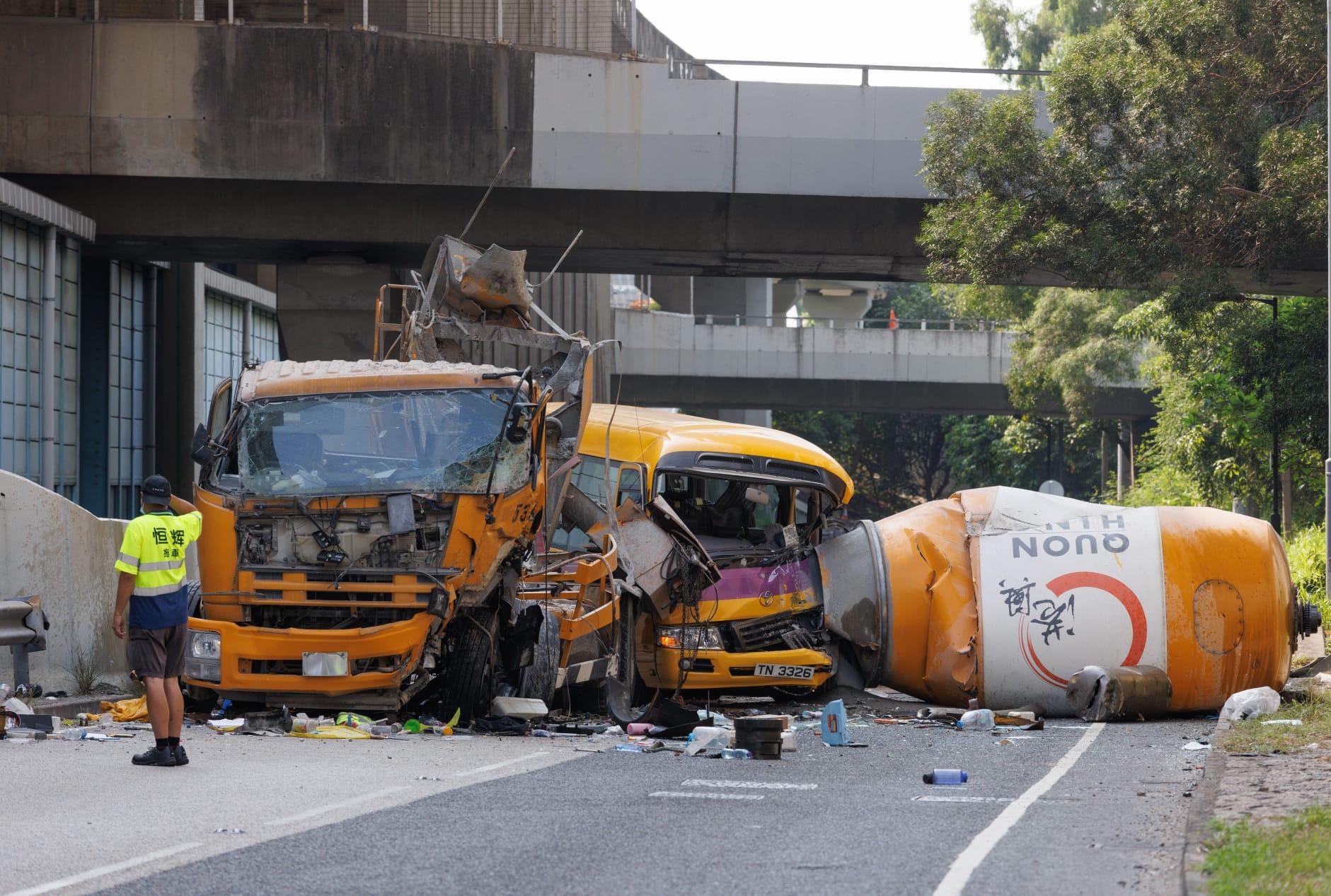 田螺車青沙公路墮橋壓校巴 釀至少1死4傷 (持續更新)
