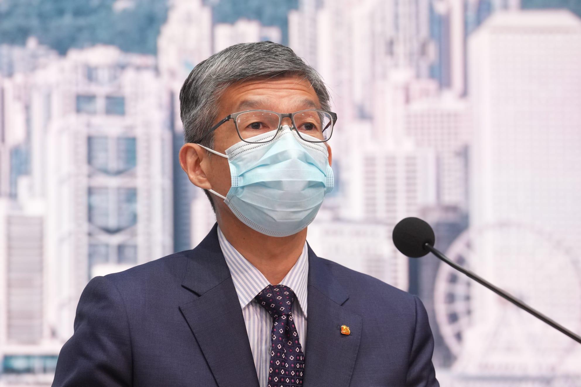 疫情|本港疫情漸趨穩定 食肆每檯放寬至12人 亞博館轉為備用狀態(陳奕釗攝)