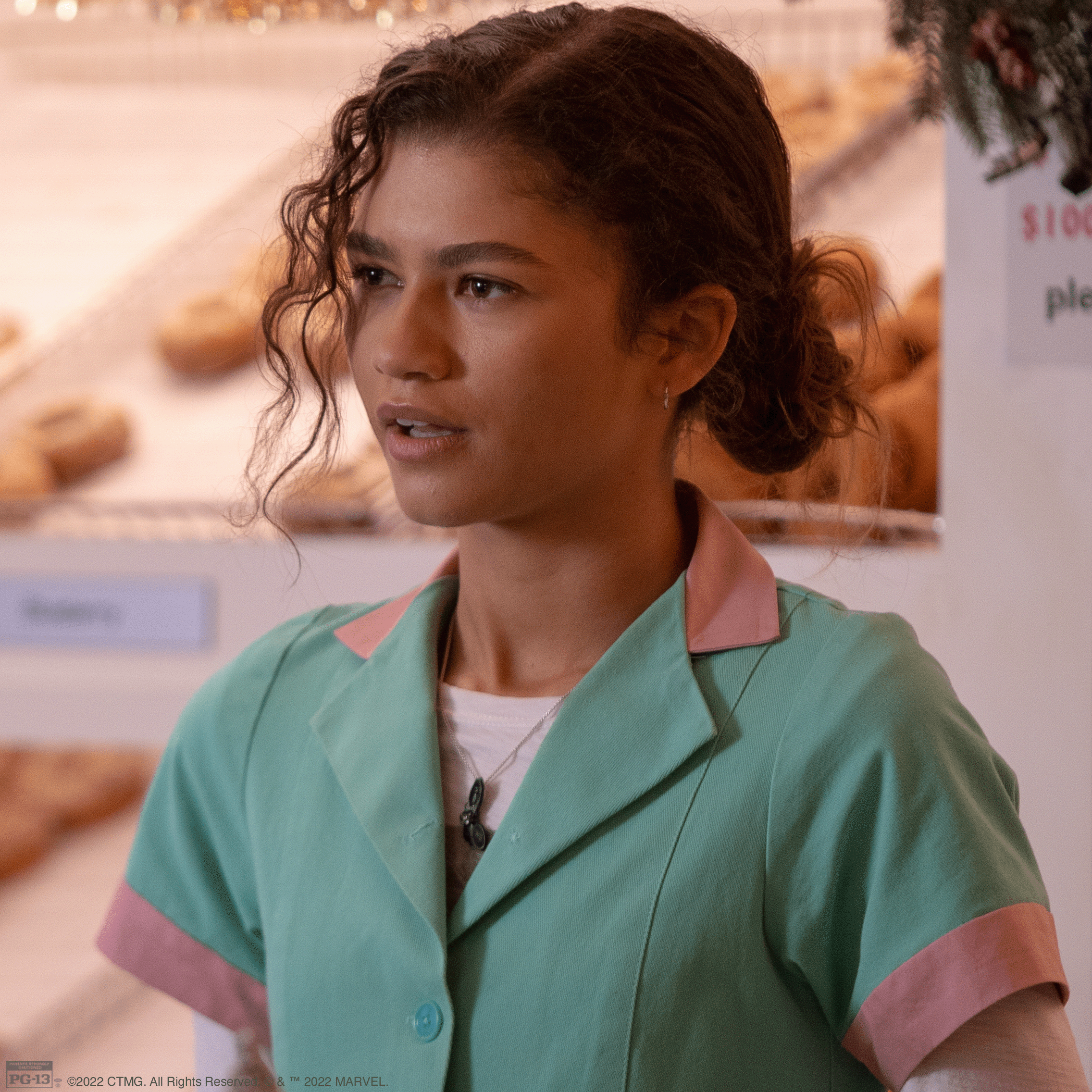 在《蜘蛛俠:不戰無歸》結尾中,MJ對彼得柏加全無印象。