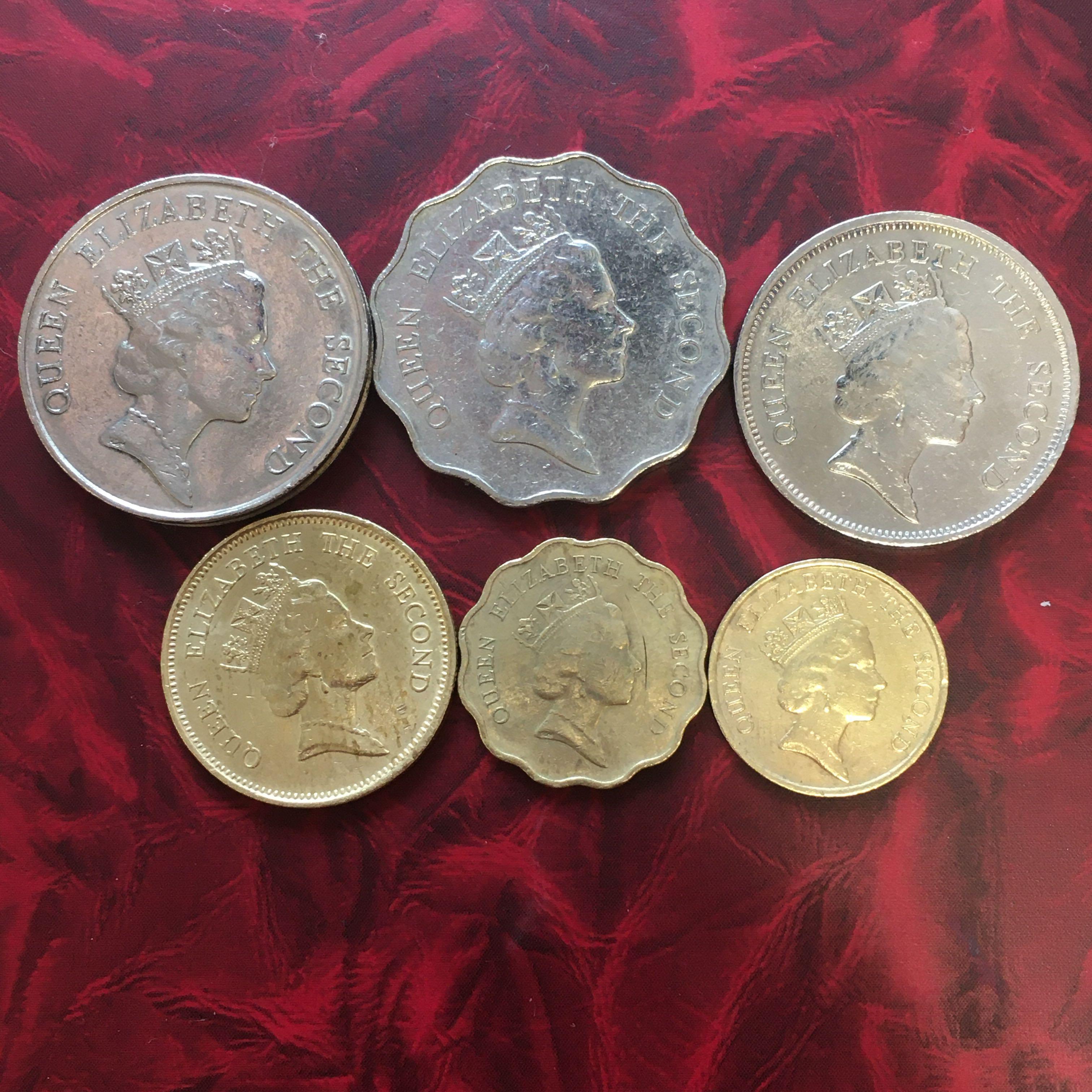 有個貴族朋友在硬幣背後,青春不變名字叫做皇后