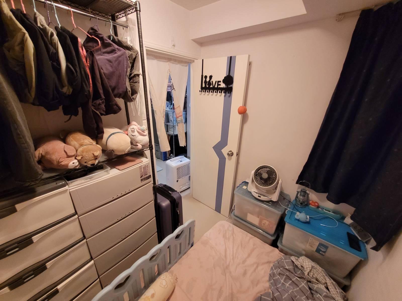 睡房間隔四正。